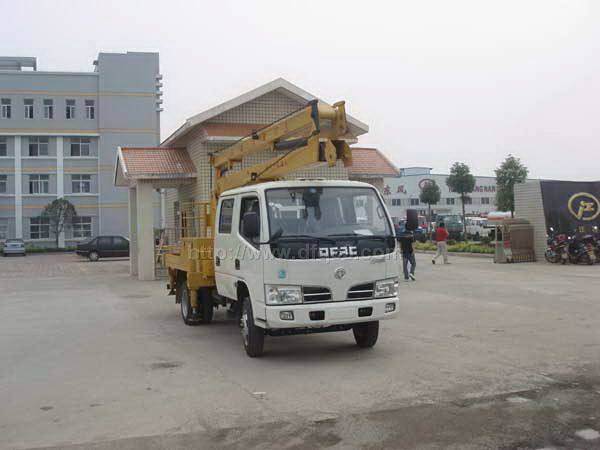 東風金霸高空作業(yè)車